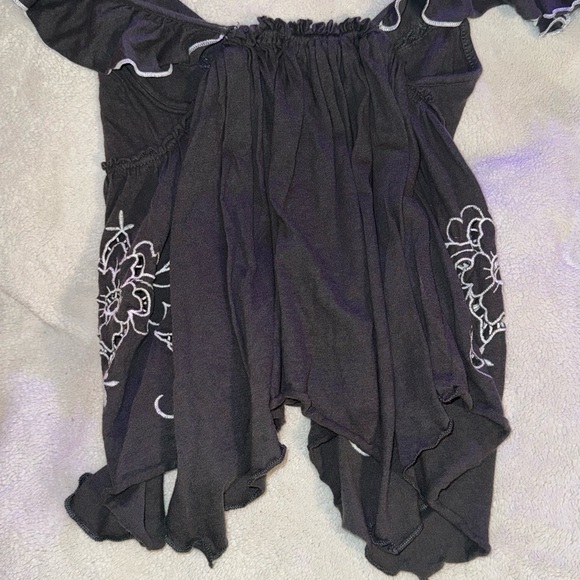 Gray Ruffle Trim Top - Picture 6 of 6